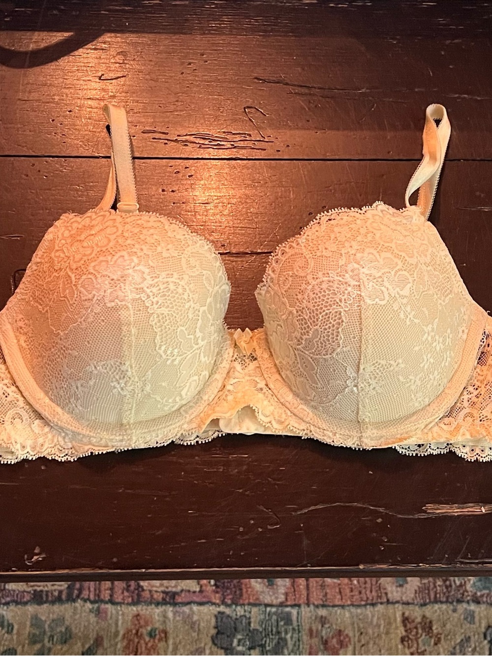 Victoria’s Secret Dream Angels All Lace Underwire Bra Cream Sz 36B